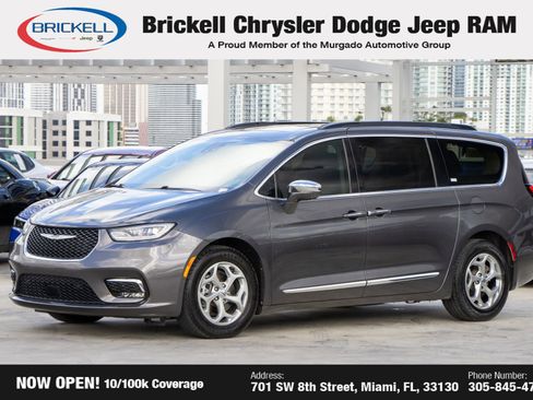 Used 2022 Chrysler Pacifica Limited image 1