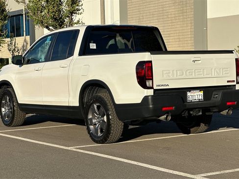 Certified 2024 Honda Ridgeline TrailSport image 6