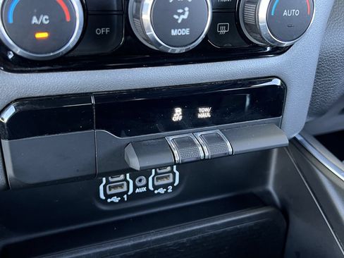 Used 2024 RAM 1500 Laramie RWD image 19