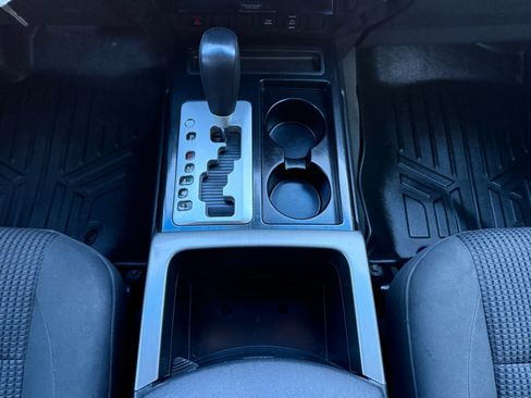 Used 2015 Nissan Titan SV w/ SV Value Truck Package image 18