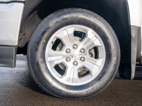 Used 2018 Chevrolet Silverado 1500 LT w/ All Star Edition image 2