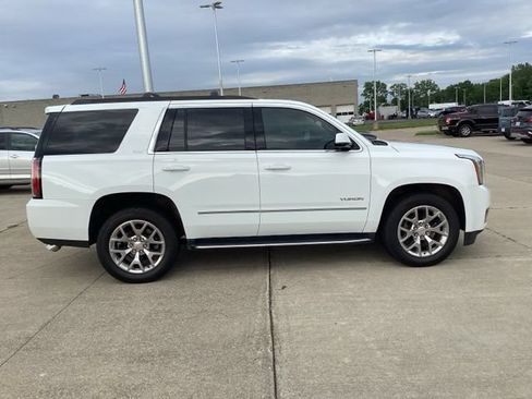 Used 2019 GMC Yukon SLT w/ Premium Edition AWD/4WD image 11