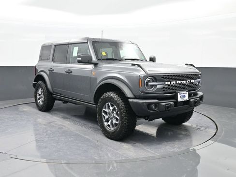 New 2025 Ford Bronco Badlands image 1
