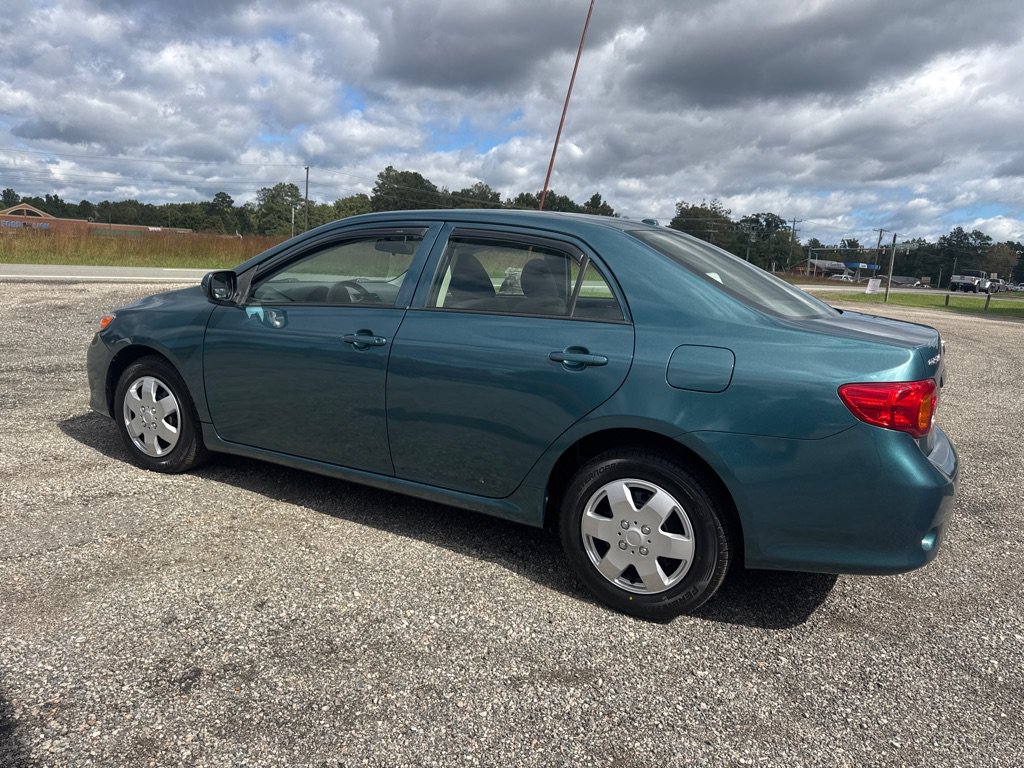 Used 2010 Toyota Corolla LE FWD image 7