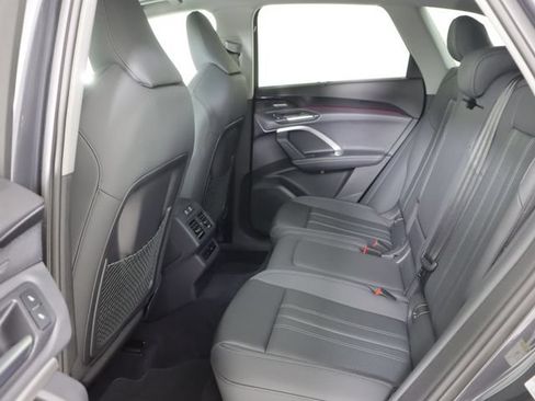 Used 2025 Audi Q5 Premium AWD/4WD image 15