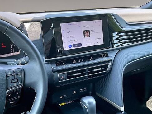 Used 2025 Toyota Camry SE w/ Convenience Package FWD image 9