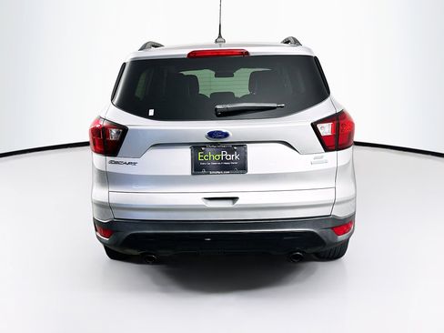 Used 2019 Ford Escape SE image 7
