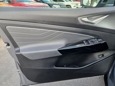 Used 2023 Volkswagen ID.4 Pro S image 11