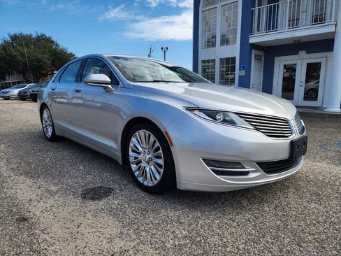 Used 2015 Lincoln MKZ AWD w/ Equipment Group 102A Reserve image 7
