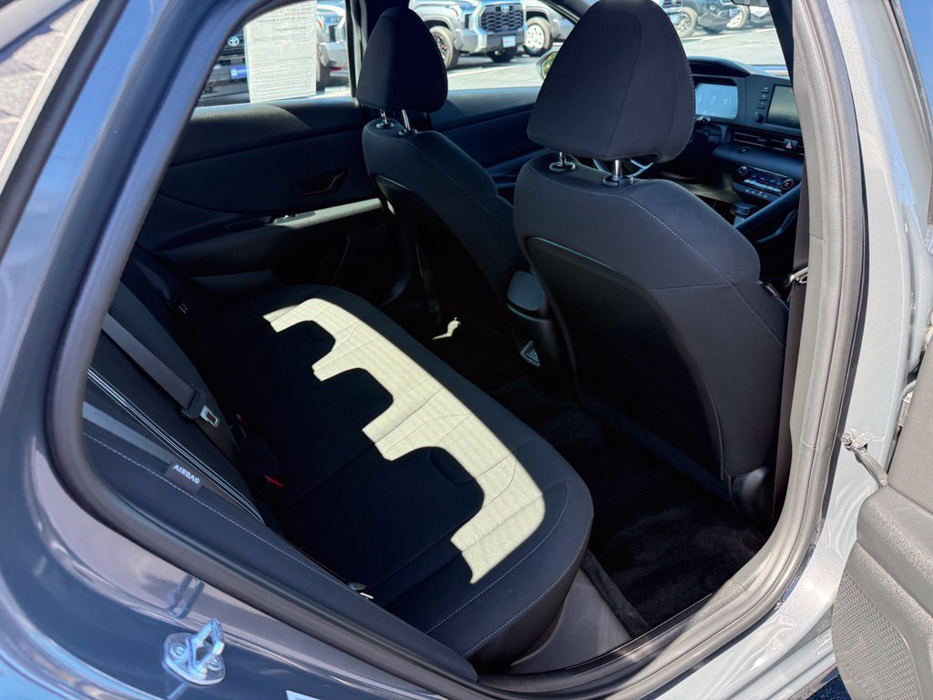 Used 2025 Hyundai Elantra Sport FWD image 19