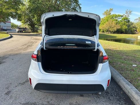 Used 2024 Toyota Corolla LE image 10