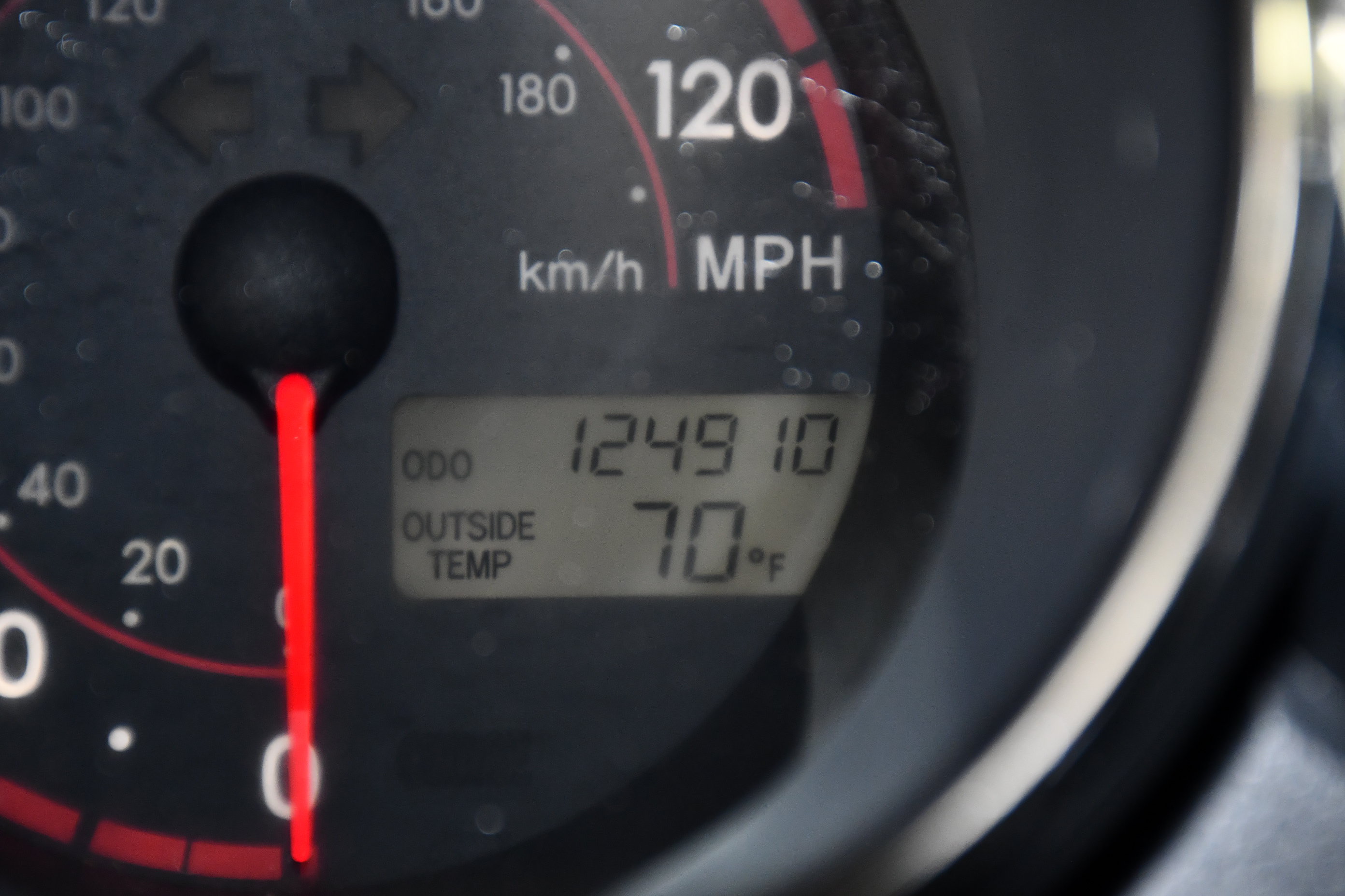 Used 2005 Pontiac Vibe w/ Power Group Value Package FWD image 17
