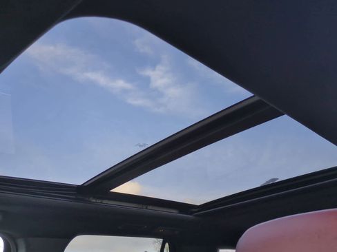 Used 2023 Ford Expedition Max Limited image 19