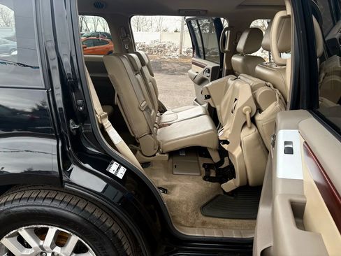 Used 2009 Nissan Pathfinder LE w/ Navigation Pkg image 24