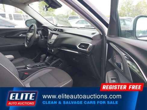 Used 2023 Chevrolet TrailBlazer LT AWD/4WD image 10