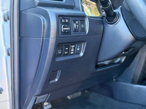 Used 2022 Toyota 4Runner TRD Off-Road Premium AWD/4WD image 10