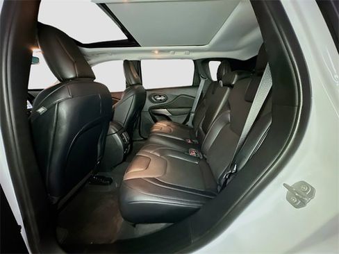 Certified 2022 Jeep Cherokee Limited image 19