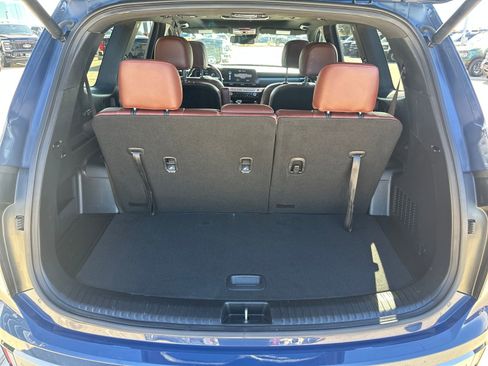Used 2023 Kia Telluride EX w/ EX Captain's Chair Package image 24