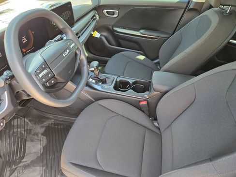 New 2026 Kia K4 FWD image 10