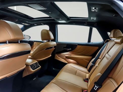 Used 2022 Lexus LS 500 AWD w/ Interior Upgrade Package image 12