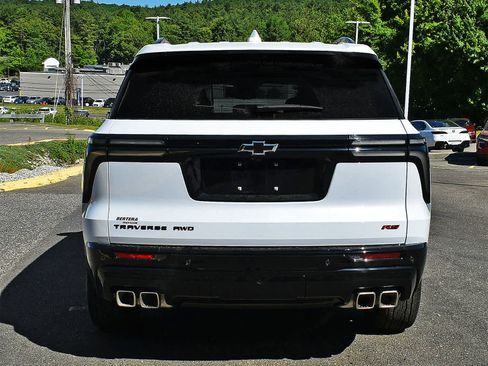 Used 2026 Chevrolet Traverse RS AWD/4WD image 7
