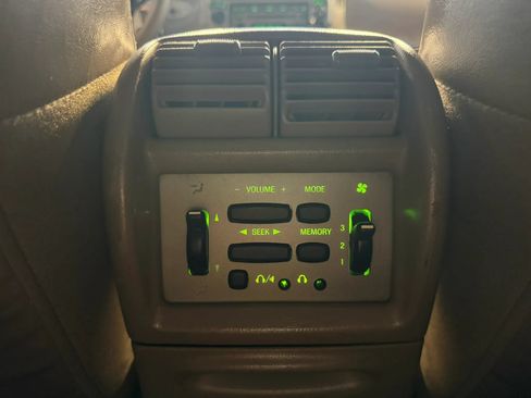 Used 2002 Ford Explorer Sport Trac 4x4 image 21