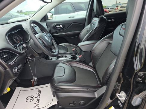 Used 2022 Jeep Cherokee Trailhawk w/ Trailer Tow Group image 6