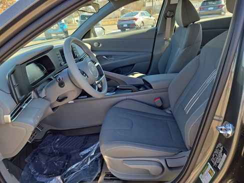 New 2026 Hyundai Elantra Sport FWD image 24