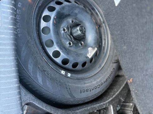 Used 2012 Volkswagen Golf 2-Door image 10