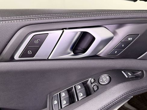 Used 2019 BMW X5 xDrive40i w/ Convenience Package image 18