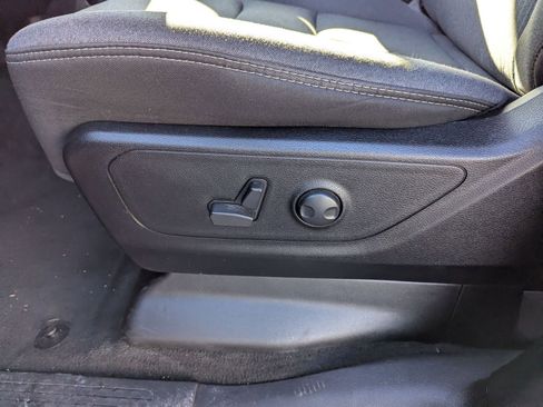 Used 2023 RAM 1500 Big Horn image 8