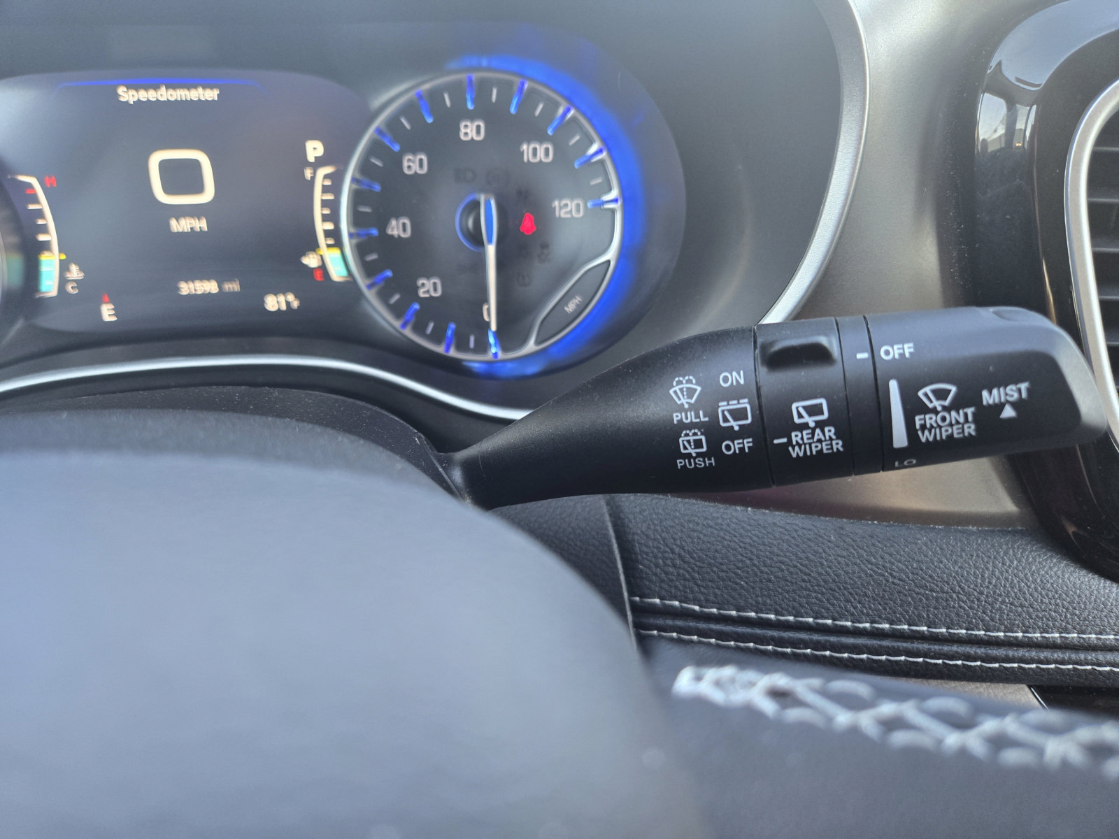 Used 2023 Chrysler Pacifica Touring-L FWD image 21