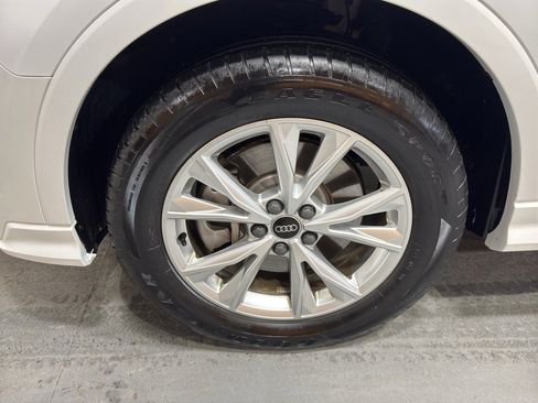 Used 2025 Audi Q3 2.0T Premium image 9