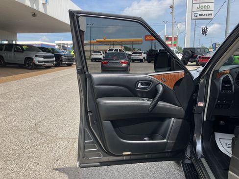 Used 2019 INFINITI QX80 Luxe RWD image 15
