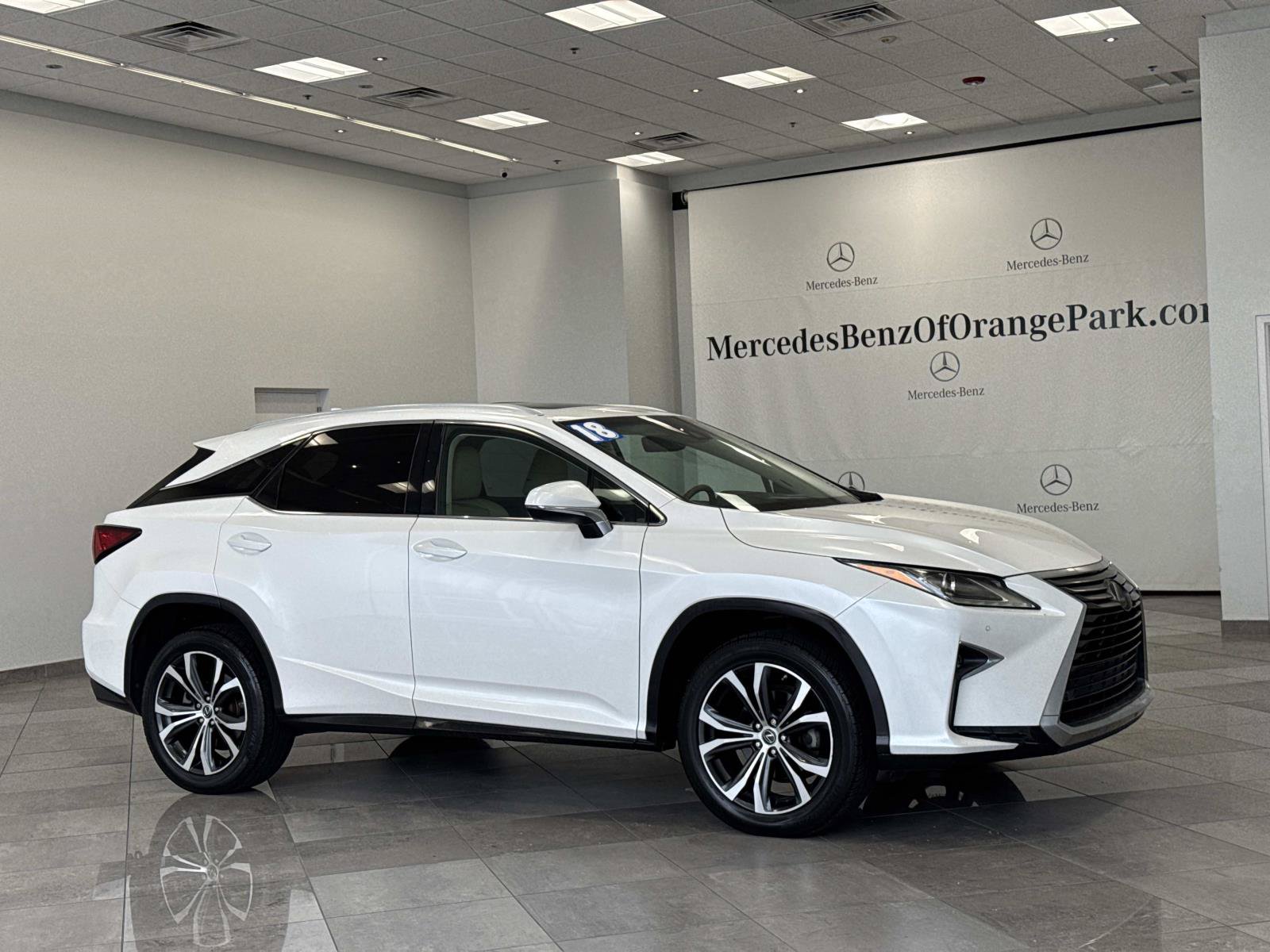 Used 2018 Lexus RX 350 FWD w/ Premium Package image 2