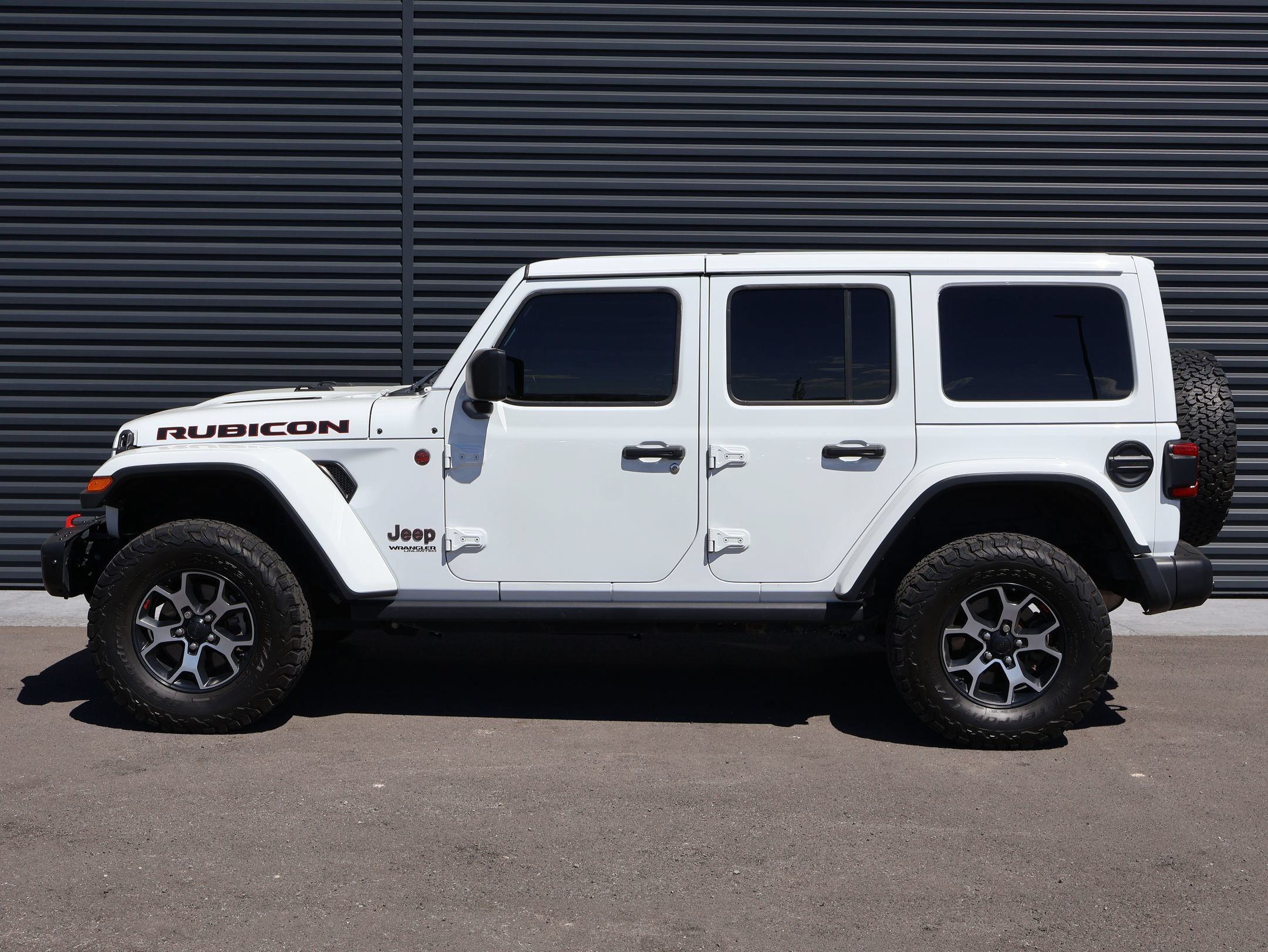 Used 2018 Jeep Wrangler Unlimited Rubicon AWD/4WD image 2