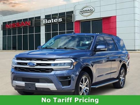 Used 2022 Ford Expedition XLT RWD image 2