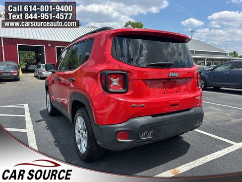 Used 2018 Jeep Renegade Latitude AWD/4WD image 6