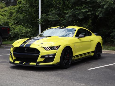 Used 2021 Ford Mustang Shelby GT500 w/ Technology Package RWD image 30