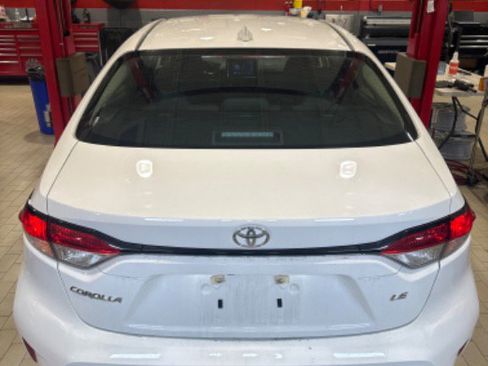 Certified 2024 Toyota Corolla LE image 40