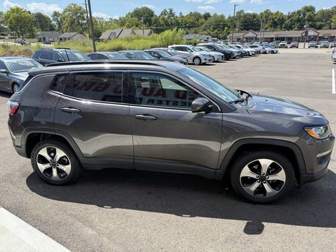 Used 2018 Jeep Compass Latitude w/ Popular Equipment Group image 6