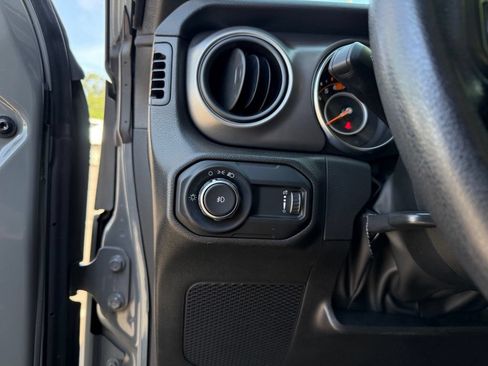 Used 2023 Jeep Wrangler Unlimited Sport AWD/4WD image 14