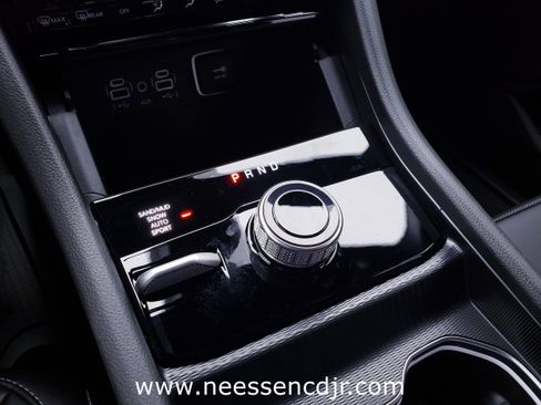 New 2025 Jeep Grand Cherokee Limited image 30