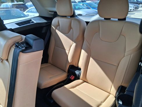 Used 2016 Volvo XC90 T6 Momentum w/ Protection Package Plus AWD/4WD image 12