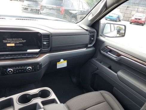 New 2026 GMC Sierra 1500 Elevation image 16