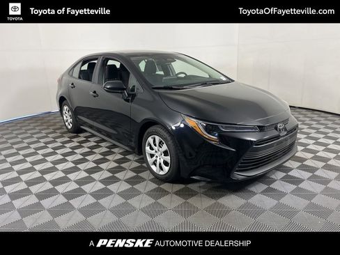 Used 2024 Toyota Corolla LE image 6