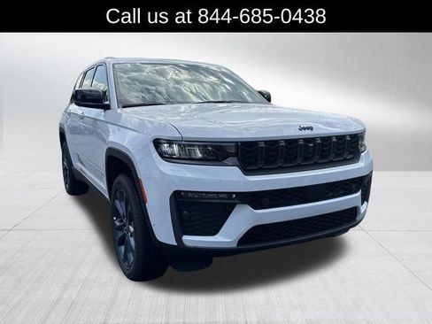 New 2026 Jeep Grand Cherokee Limited AWD/4WD image 3