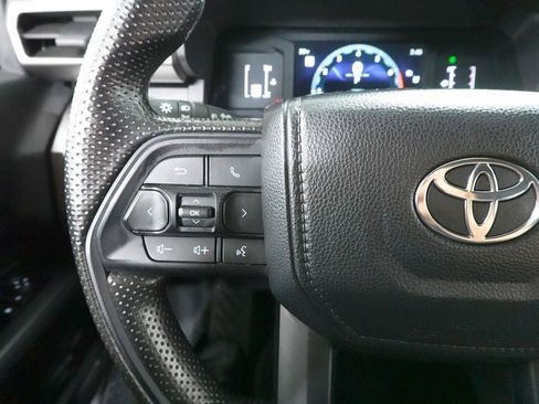 Used 2024 Toyota Tacoma SR5 AWD/4WD image 12