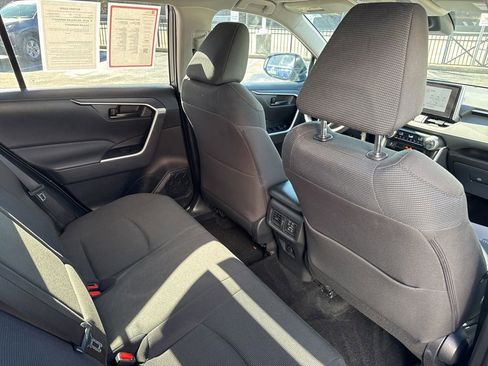 Certified 2025 Toyota RAV4 LE image 26