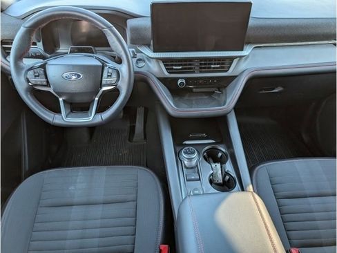 Used 2025 Ford Explorer ST-Line w/ ST-Line Street Pack image 5